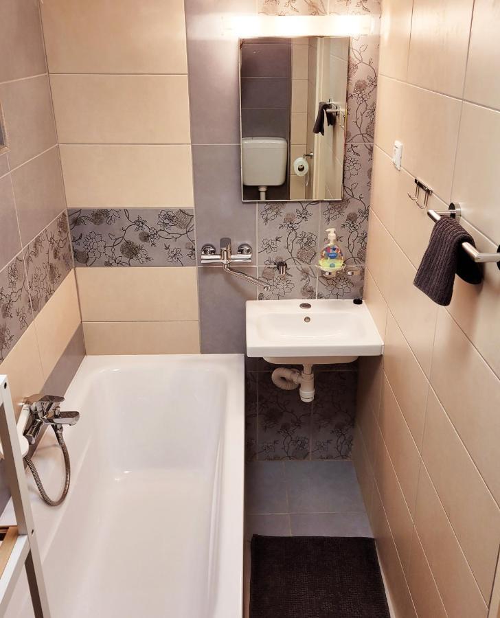 Apartmán Indira Vendeghaz Nyíregyháza Exteriér fotografie